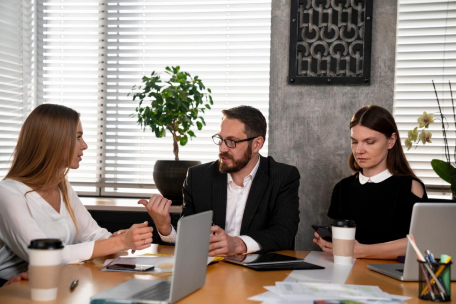Business analysis and financial modeling workspace